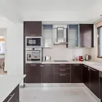아파트 Parkside 2 Bedroom 라르나카