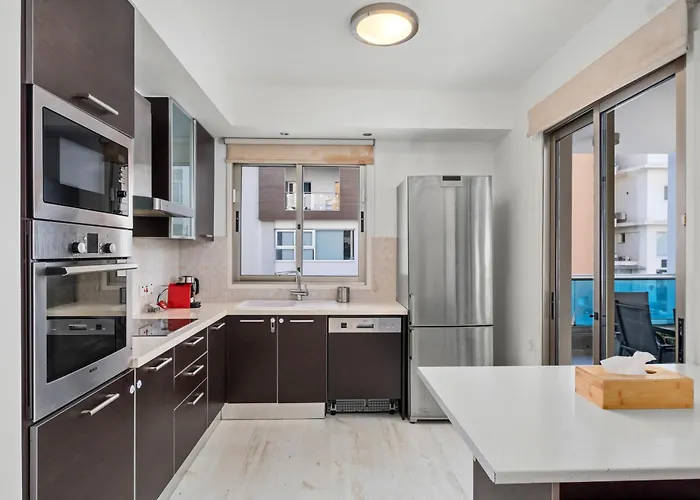 Parkside 2 Bedroom * Larnaca