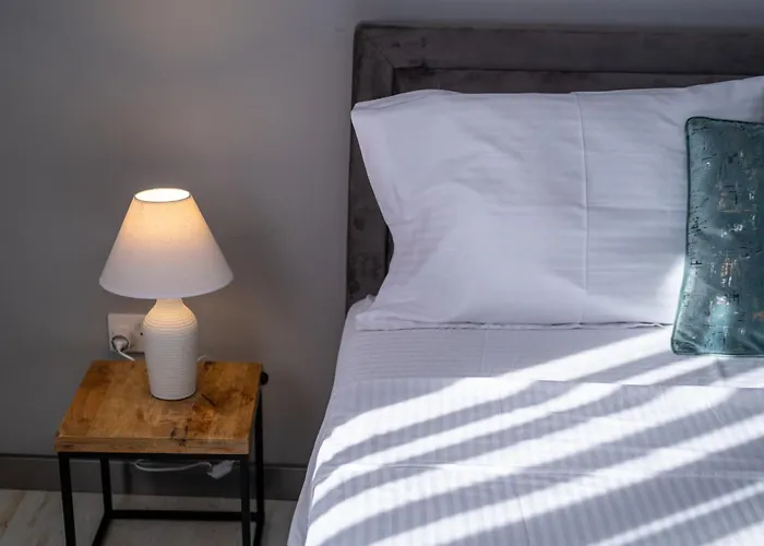 Parkside 2 Bedroom *