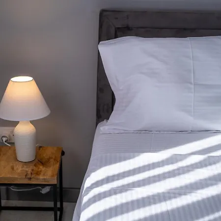 Parkside 2 Bedroom *